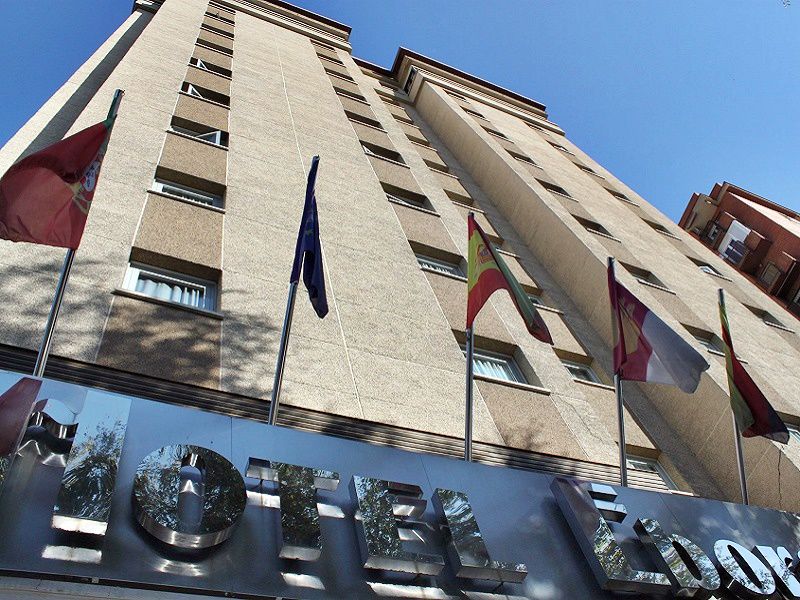 Hotel Ebora By Vivere Stays تالافيرا دي لا رينا المظهر الخارجي الصورة